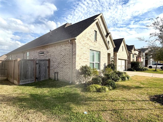 6610 Lake Oasis Drive, Katy, TX 77493