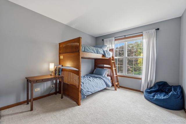 940 HODGE Lane, Batavia, IL 60510