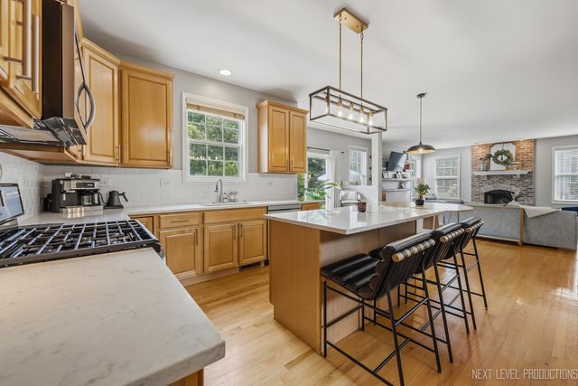 940 HODGE Lane, Batavia, IL 60510