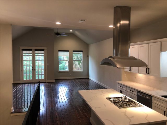 5514 Larkin Street, Houston, TX 77007