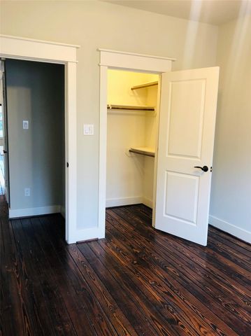 5514 Larkin Street, Houston, TX 77007