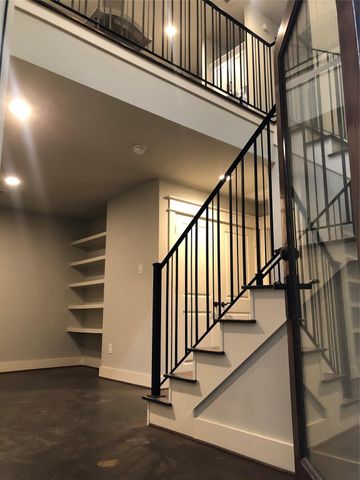 5514 Larkin Street, Houston, TX 77007