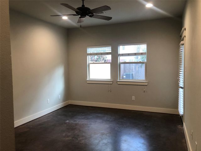 5514 Larkin Street, Houston, TX 77007