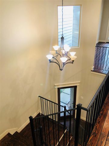 5514 Larkin Street, Houston, TX 77007