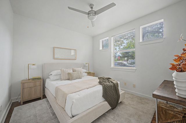 2702 Floyd Street, Dallas, TX 75204