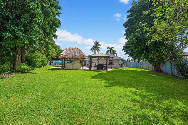 12139 Big Cone Court, Wellington, FL 33414