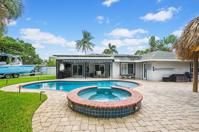 12139 Big Cone Court, Wellington, FL 33414