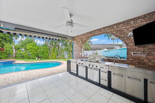 12139 Big Cone Court, Wellington, FL 33414