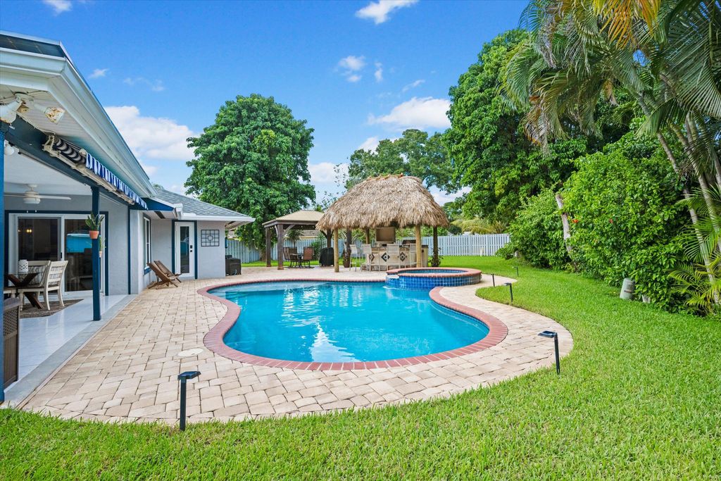 12139 Big Cone Court, Wellington, FL 33414