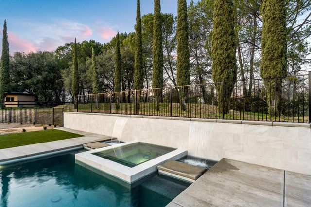 9065 Gilardi Rd, Newcastle, CA 95658