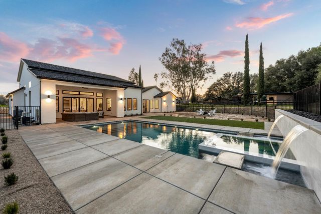 9065 Gilardi Rd, Newcastle, CA 95658