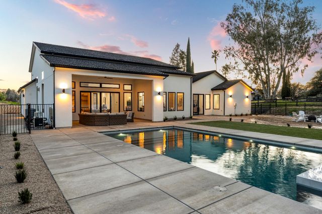 9065 Gilardi Rd, Newcastle, CA 95658