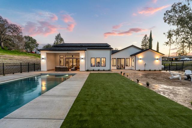 9065 Gilardi Rd, Newcastle, CA 95658