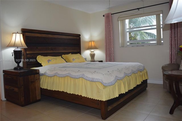 3940 NW 42nd Avenue 316, Lauderdale Lakes, FL 33319