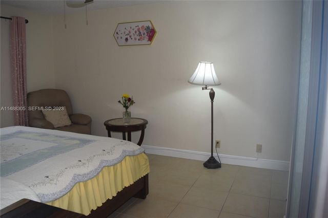 3940 NW 42nd Avenue 316, Lauderdale Lakes, FL 33319