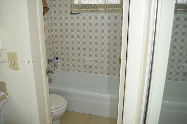 3940 NW 42nd Avenue 316, Lauderdale Lakes, FL 33319