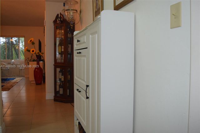 3940 NW 42nd Avenue 316, Lauderdale Lakes, FL 33319