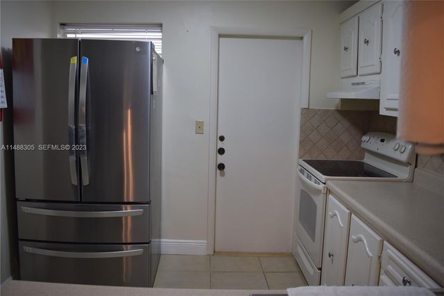 3940 NW 42nd Avenue 316, Lauderdale Lakes, FL 33319