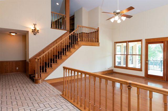 301 Greenleaf DR, Liberty Hill, TX 78642