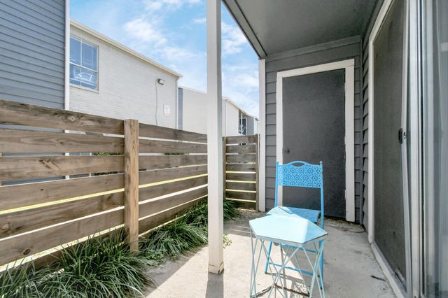 12211 Fondren 102, Houston, TX 77035