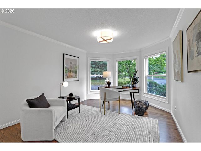 2715 Nw LINMERE Dr, Portland, OR 97229