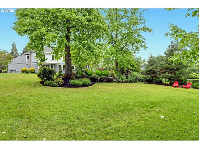 2715 Nw LINMERE Dr, Portland, OR 97229
