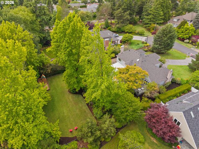 2715 Nw LINMERE Dr, Portland, OR 97229