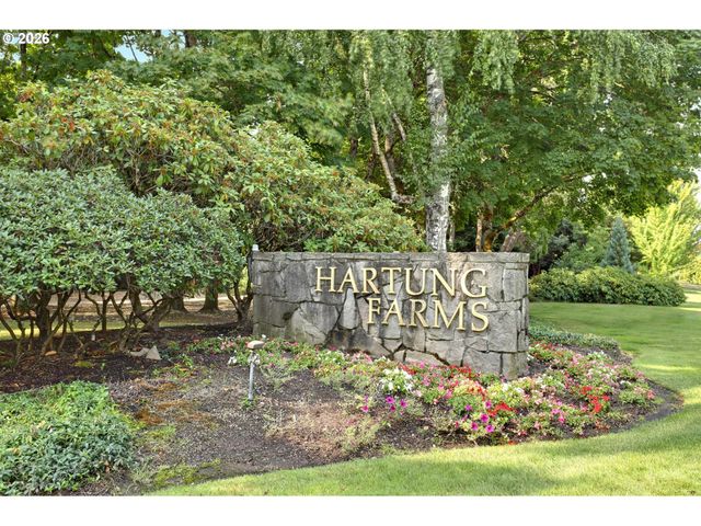 2715 Nw LINMERE Dr, Portland, OR 97229