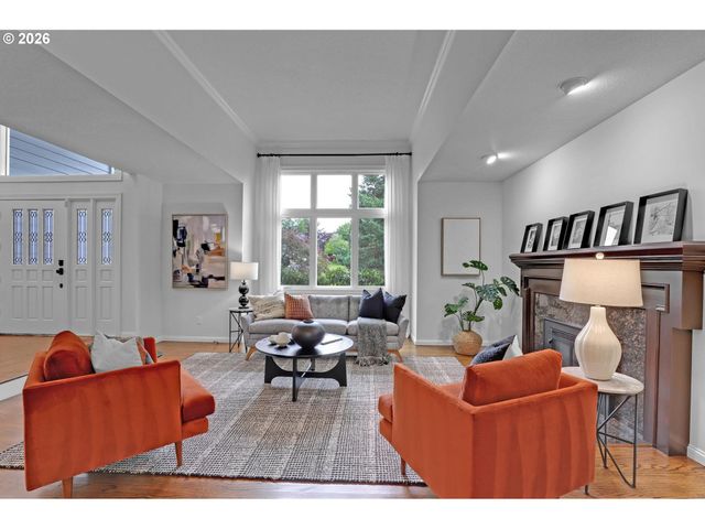 2715 Nw LINMERE Dr, Portland, OR 97229