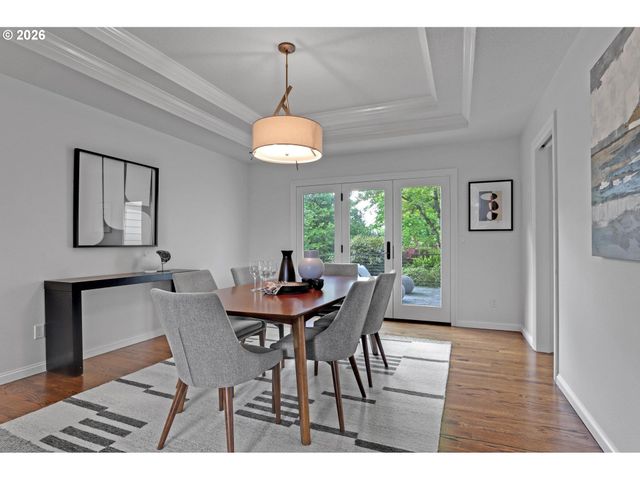2715 Nw LINMERE Dr, Portland, OR 97229