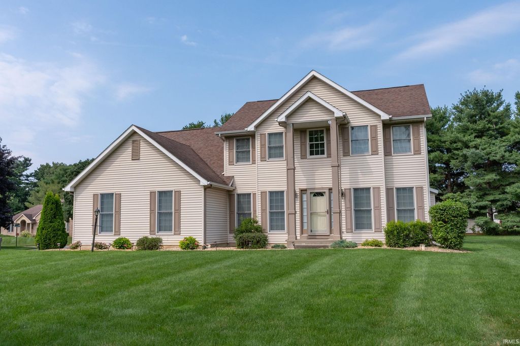 52323 Lookout Pointe Court, Granger, IN 46530