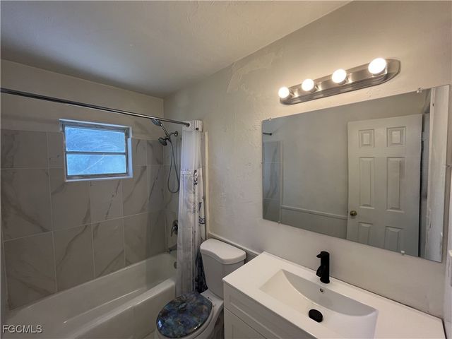 1275 Old Bridge RD, North Fort Myers, FL 33917