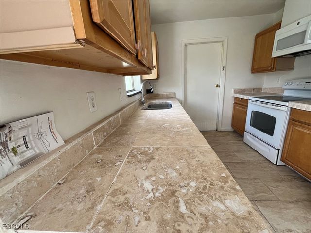 1275 Old Bridge RD, North Fort Myers, FL 33917