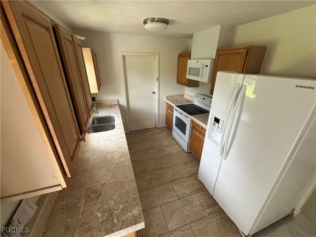 1275 Old Bridge RD, North Fort Myers, FL 33917