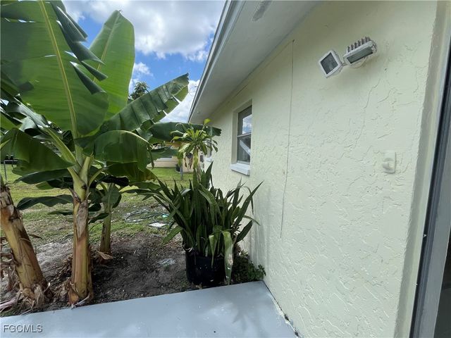 1275 Old Bridge RD, North Fort Myers, FL 33917