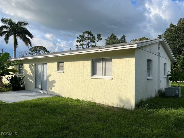 1275 Old Bridge RD, North Fort Myers, FL 33917