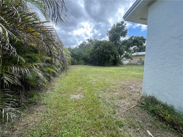 1275 Old Bridge RD, North Fort Myers, FL 33917