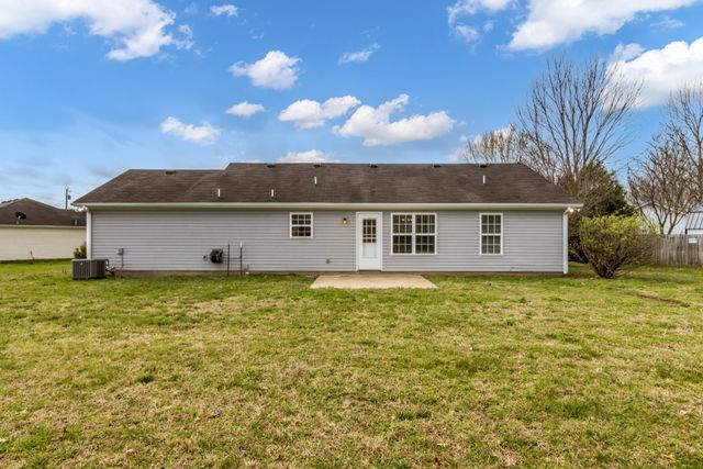 406 Silver Lakes Ct, Murfreesboro, TN 37130