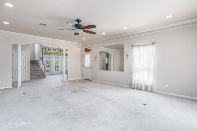 5713 S Lakeshore Drive, Shreveport, LA 71119