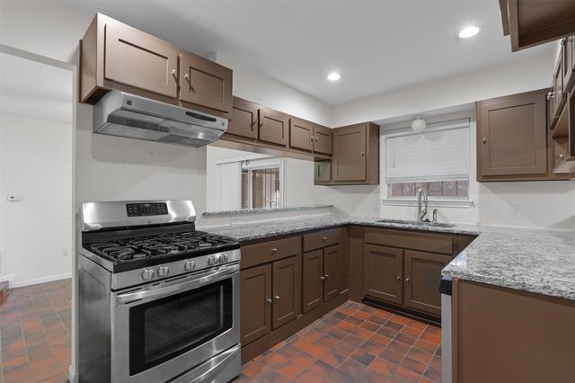 1731 Hillcrest LN, Austin, TX 78721