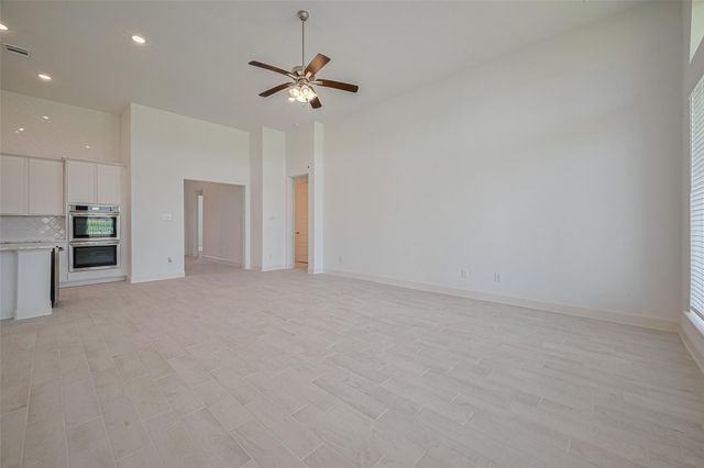 2911 Golden Isle Drive, Texas City, TX 77568