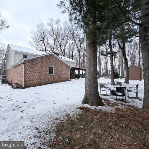 6071 GREENBRIAR COURT, Fayetteville, PA 17222