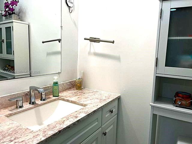 120 S 56th Ave, Hollywood, FL 33023