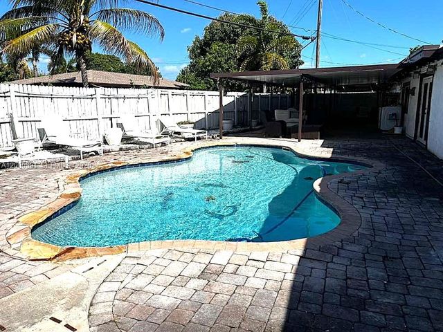 120 S 56th Ave, Hollywood, FL 33023