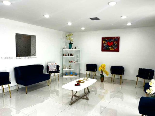 120 S 56th Ave, Hollywood, FL 33023