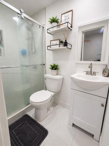 120 S 56th Ave, Hollywood, FL 33023