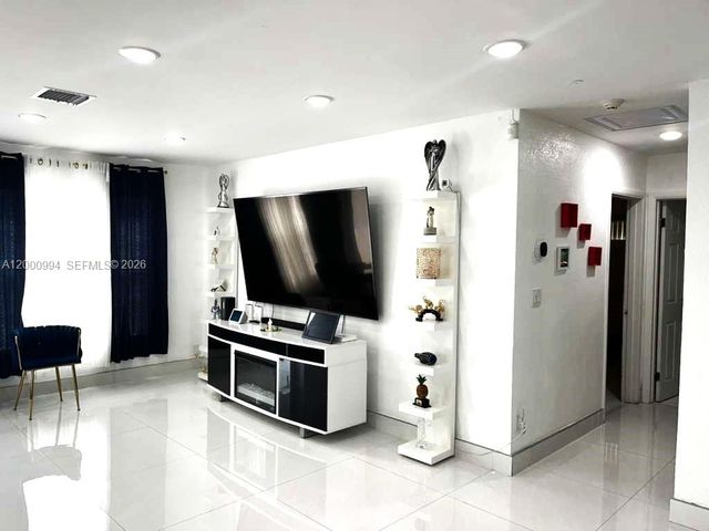 120 S 56th Ave, Hollywood, FL 33023