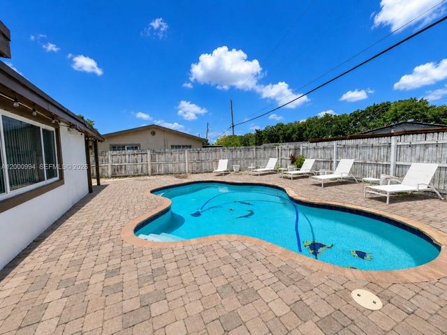 120 S 56th Ave, Hollywood, FL 33023