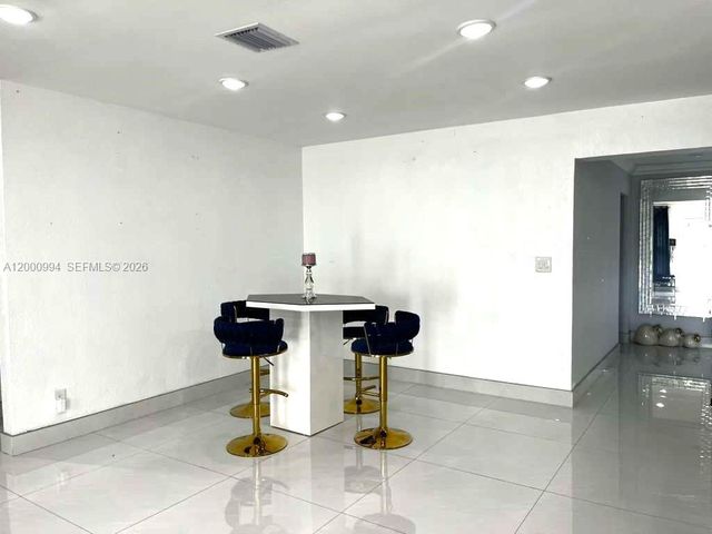 120 S 56th Ave, Hollywood, FL 33023