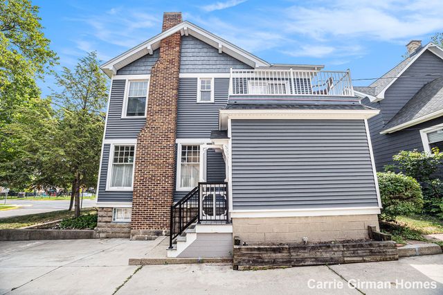 201 S 5th Street, Grand Haven, MI 49417